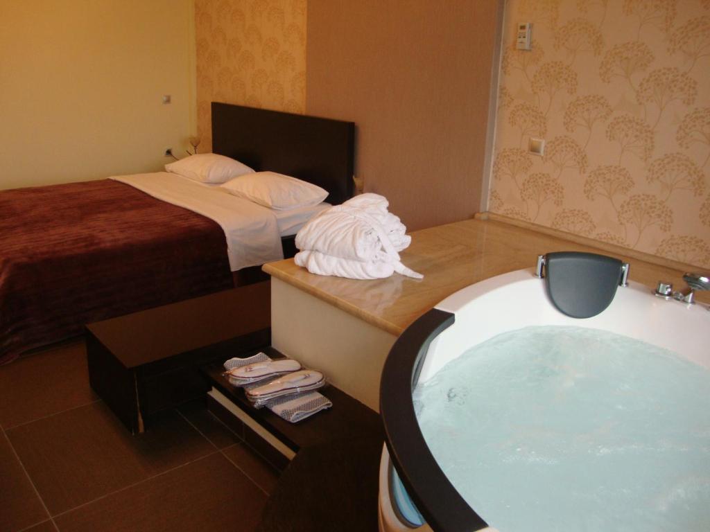 Nymfes Hotel Loutraki  Room photo
